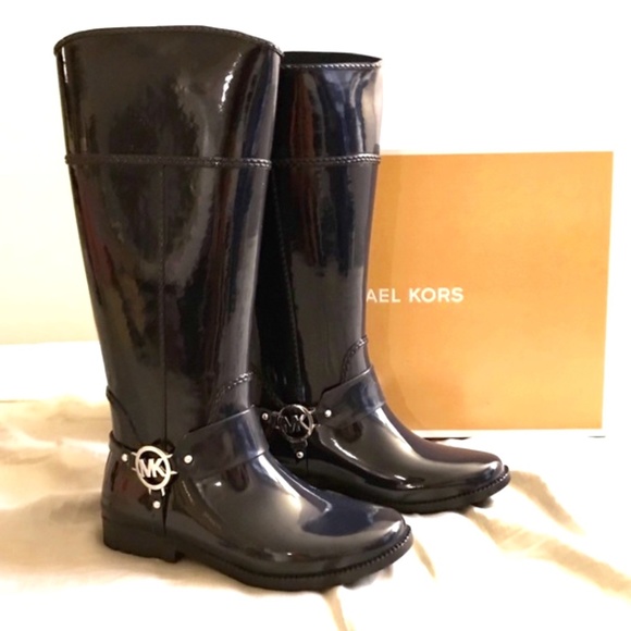 NEW! Michael Kors rubber rain boot. Deep Navy Blue Like New - Picture 1 of 5